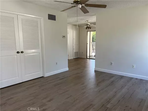 Newhall, CA 91321,26383 Oak Highland Drive #A