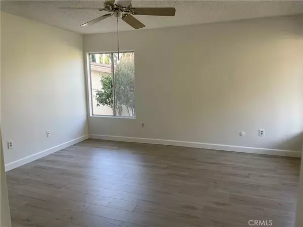 Newhall, CA 91321,26383 Oak Highland Drive #A