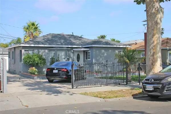 2063 S Sycamore Street,  Santa Ana,  CA 92707