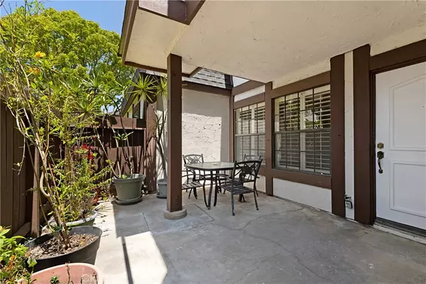 Placentia, CA 92870,1506 Canterbury Court #15/B