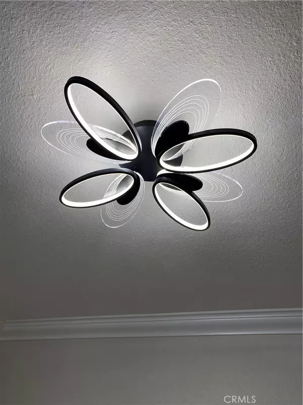 Santa Ana, CA 92707,1101 W Macarthur Boulevard #279