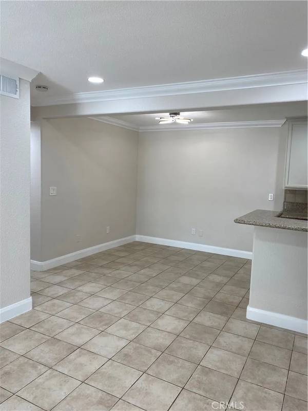 Santa Ana, CA 92707,1101 W Macarthur Boulevard #279