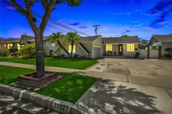 Lakewood, CA 90715,20827 Claretta Ave