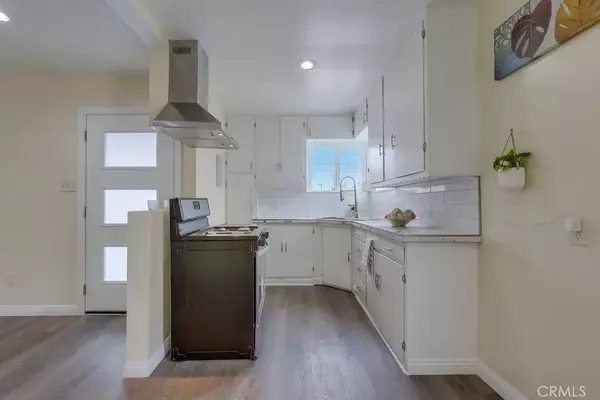 Santa Ana, CA 92703,617 N Euclid Street