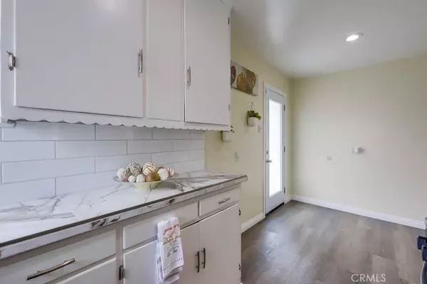 Santa Ana, CA 92703,617 N Euclid Street