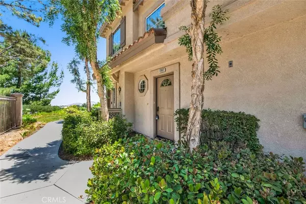 Anaheim Hills, CA 92808,1002 S Farralon Lane