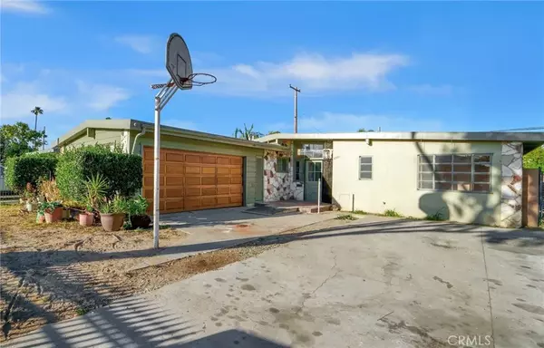 2321 S Shelton Street, Santa Ana, CA 92707