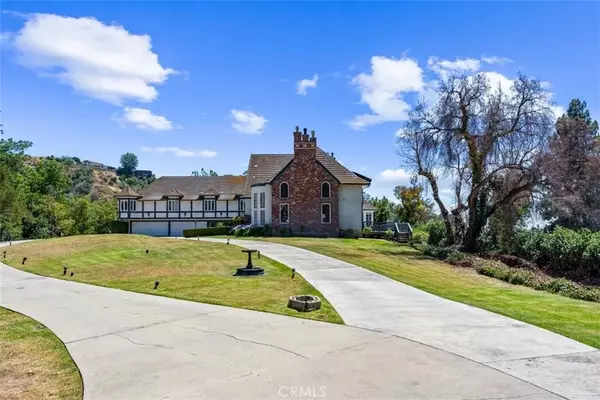 La Habra Heights, CA 90631,365 East Road