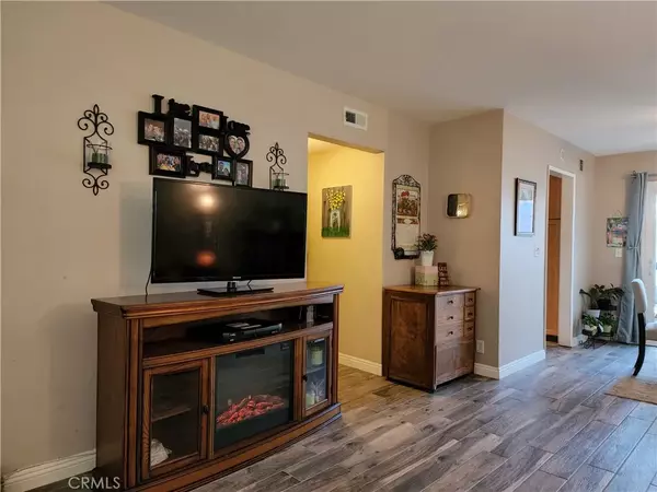 Stanton, CA 90680,11077 Dudley Way