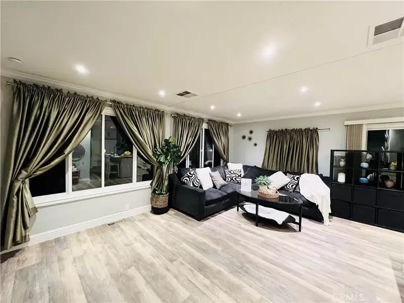 19361 Brookhurst #168, Huntington Beach, CA 92646