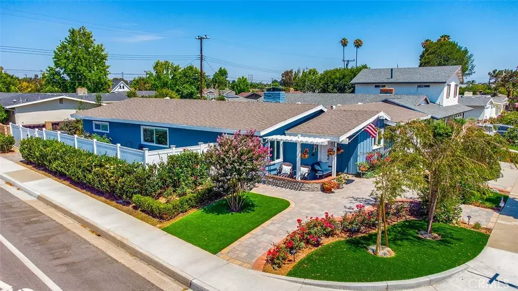 3245 Dakota Avenue, Costa Mesa, CA 92626