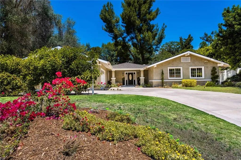 10471 Cowan Heights Drive, North Tustin, CA 92705