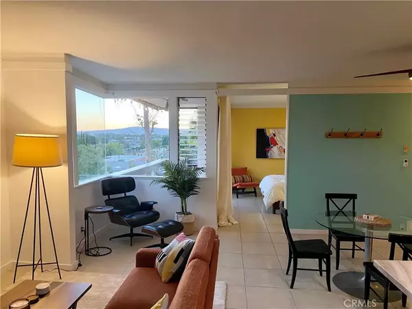 Signal Hill, CA 90755,2525 E 19th Street #23