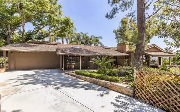 North Tustin, CA 92705,2111 La Cuesta Drive