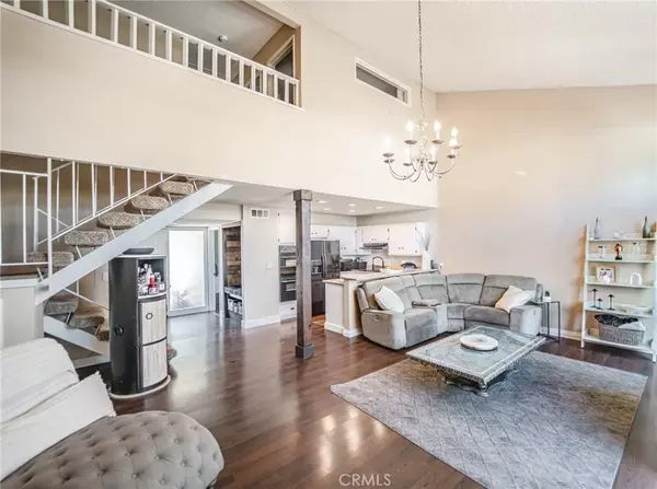 Santa Ana, CA 92705,1404 N Tustin Avenue #M1