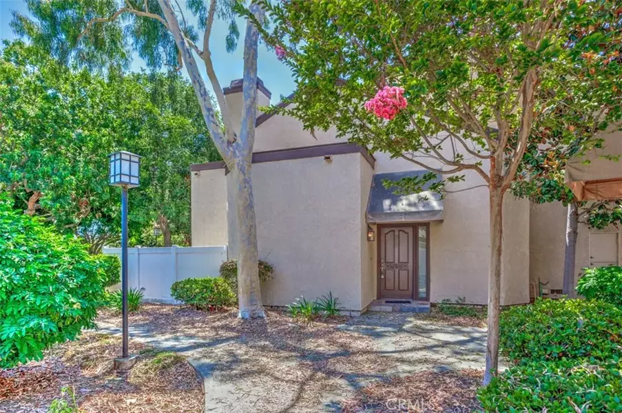 908 Lombard Court, Costa Mesa, CA 92626