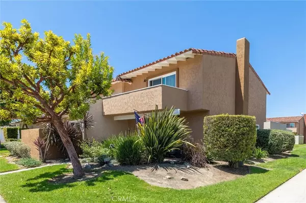 17641 Los Jardines West, Fountain Valley, CA 92708