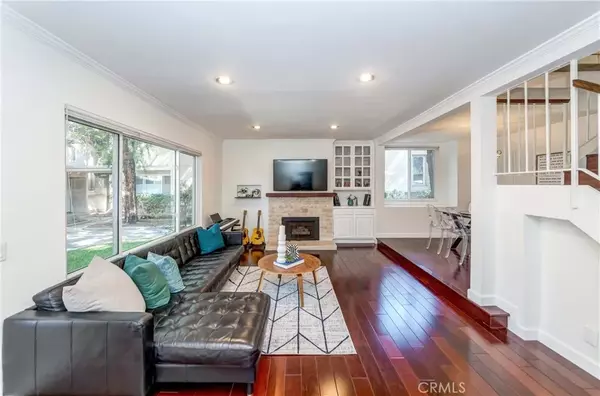 Tarzana, CA 91356,5660 Etiwanda Avenue #5