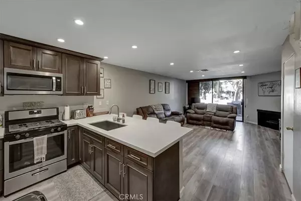 12750 Centralia Street #10, Lakewood, CA 90715