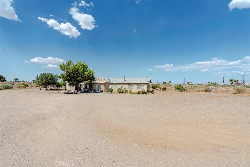 Phelan, CA 92371,9530 Baldy Mesa Road
