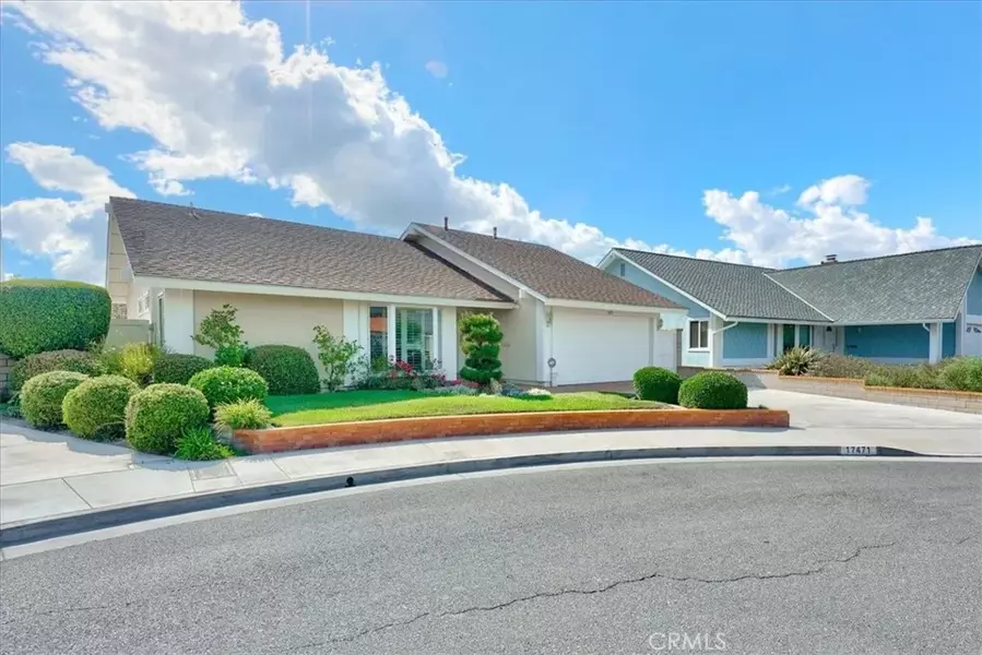 17471 Hillgate Lane, Huntington Beach, CA 92649