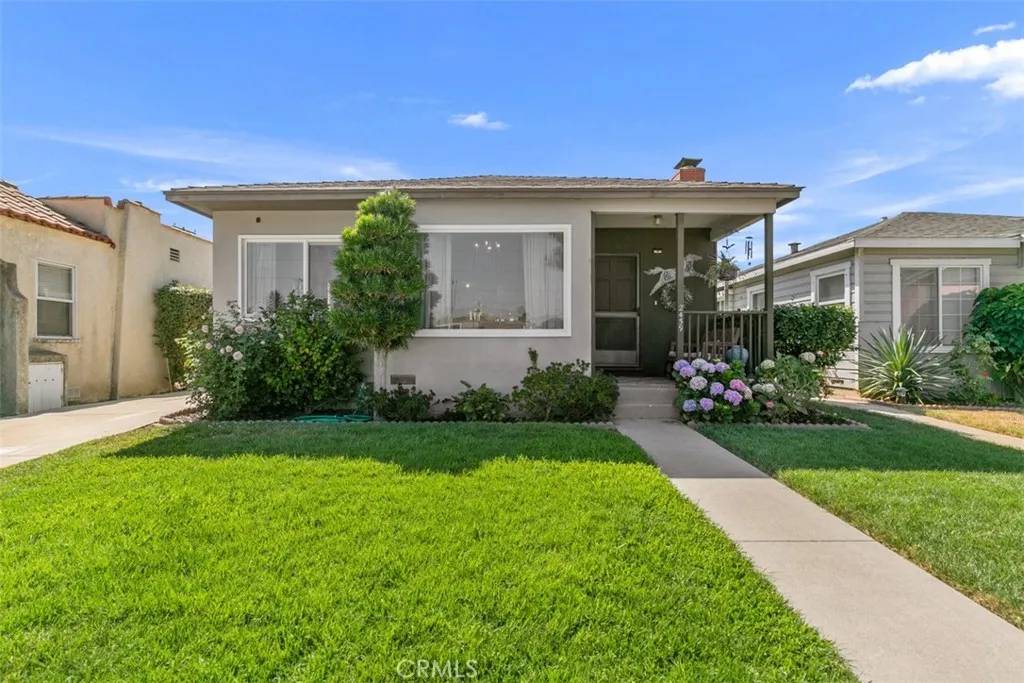 Long Beach, CA 90810,2459 Delta Avenue