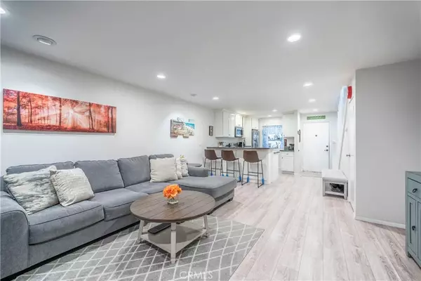 Lakewood, CA 90715,12750 Centralia Street #43