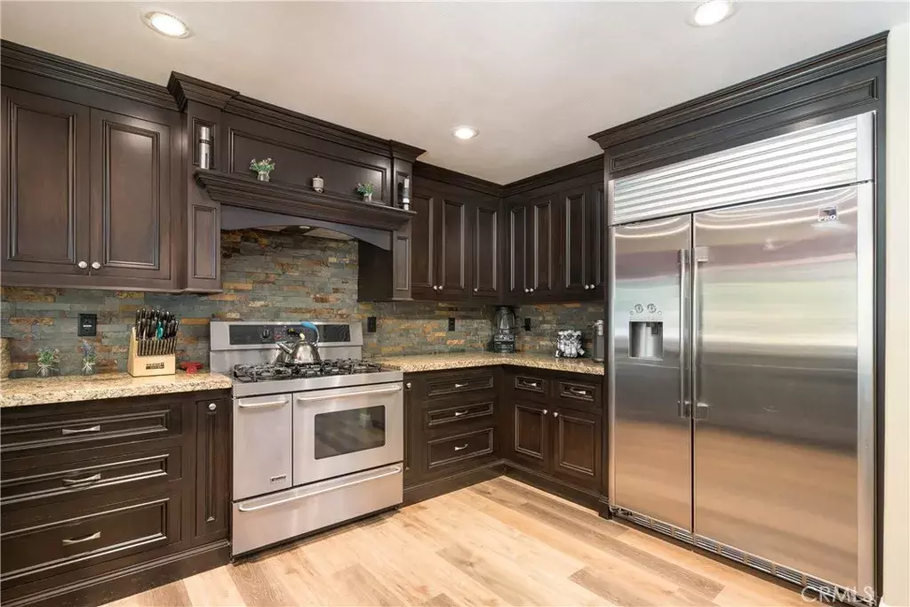 Victorville, CA 92392,9977 Solano Road