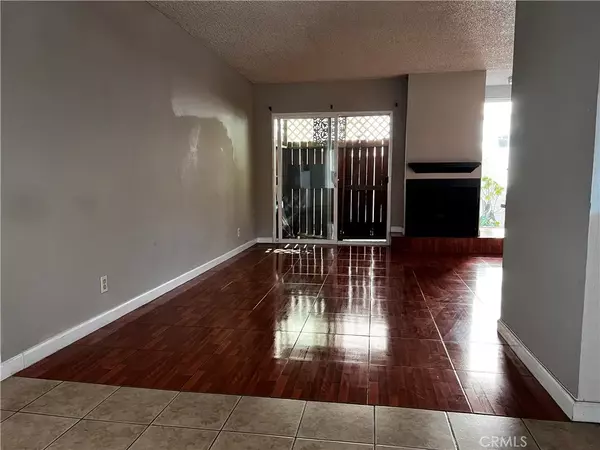 Panorama City, CA 91402,9346 Van Nuys Boulevard #9