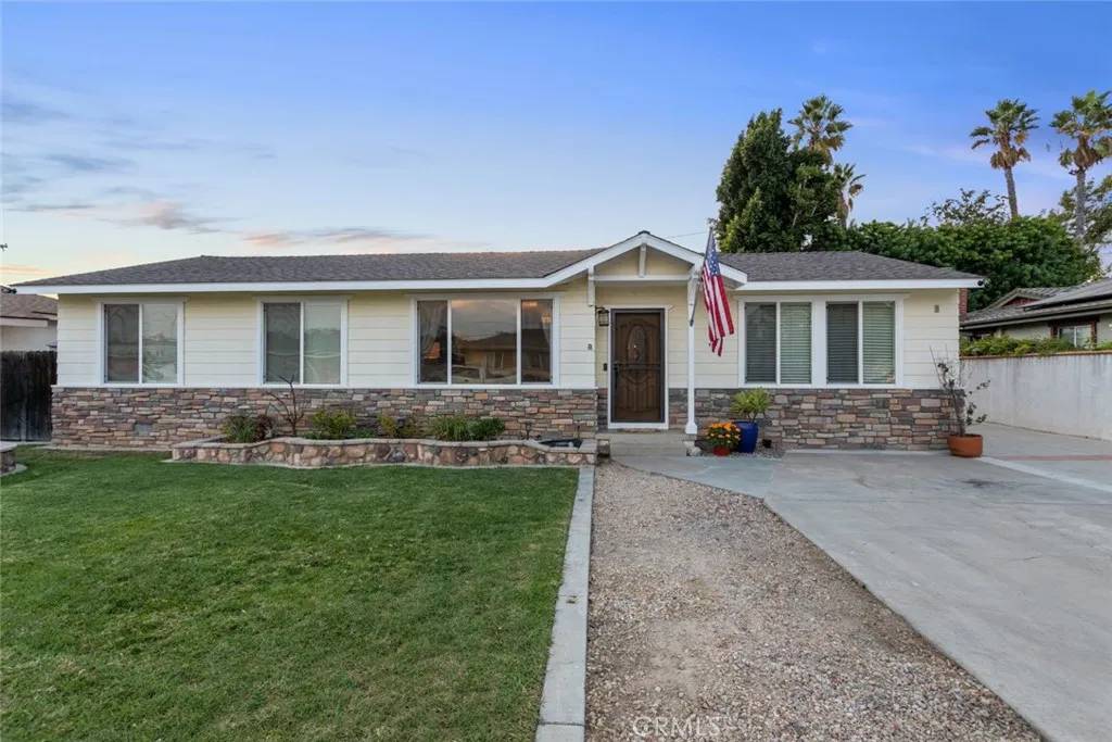 12901 Rosalind Drive, Santa Ana, CA 92705