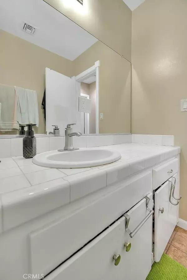 Granada Hills, CA 91344,10807 Woodley Avenue