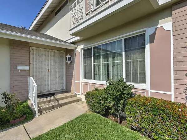 La Palma, CA 90623,5011 La Luna Drive