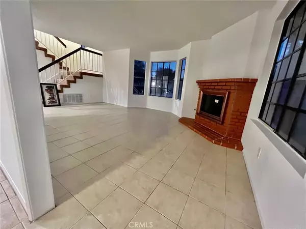 North Hills, CA 91343,8530 Burnet Avenue #202