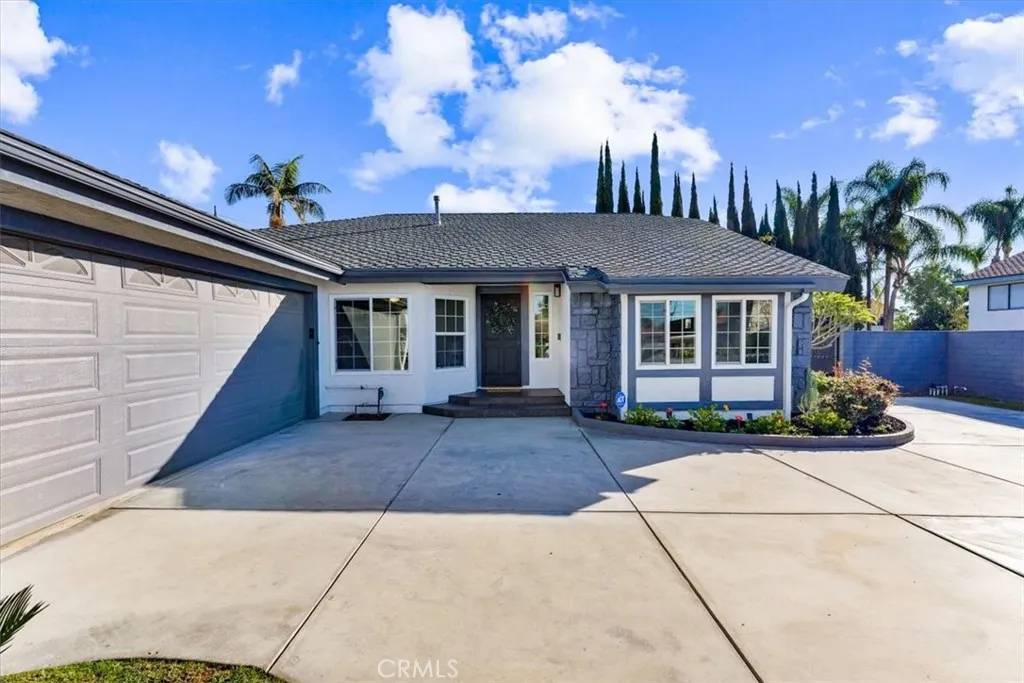 1951 E Whittier Boulevard, La Habra, CA 90631
