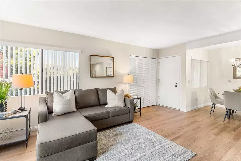 Diamond Bar, CA 91765,22836 Hilton Head Drive #115