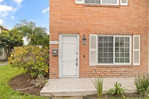 11909 Lilac Way, Fountain Valley, CA 92708
