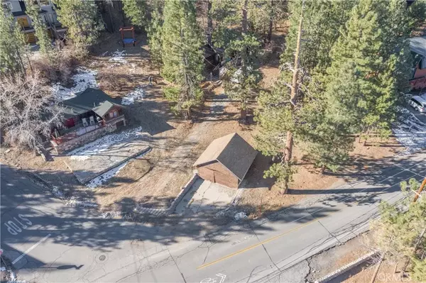 Big Bear Lake, CA 92315,40313 Lakeview