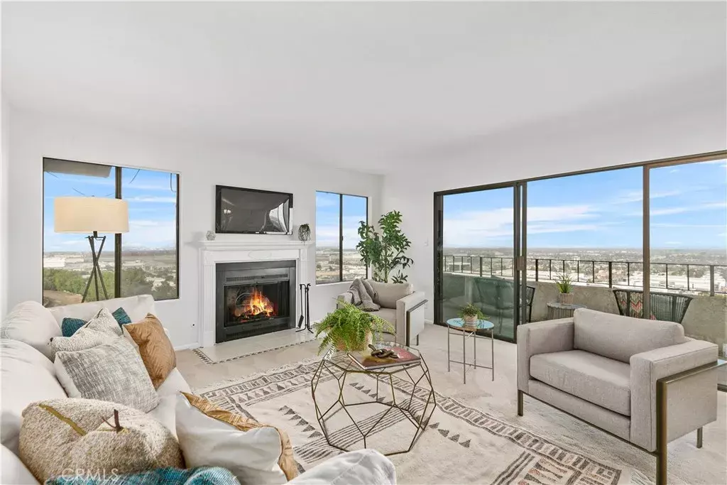 Signal Hill, CA 90755,2600 E Panorama Drive #303