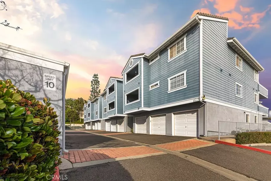 121 S Lakeview Avenue #121H, Placentia, CA 92870