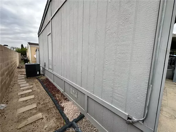 Ontario, CA 91761,1456 E Philadelphia #206