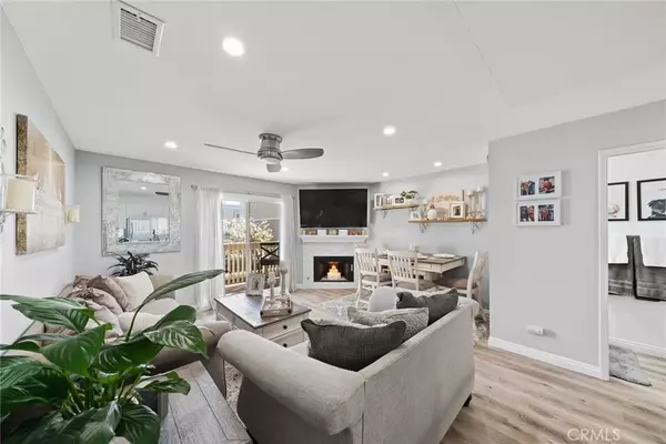 Costa Mesa, CA 92627,290 Victoria Street #E2