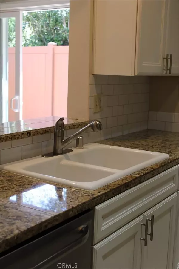 Agoura Hills, CA 91301,27420 Country Glen Road