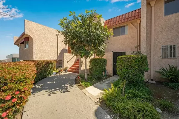 Signal Hill, CA 90755,2504 Skyline Drive