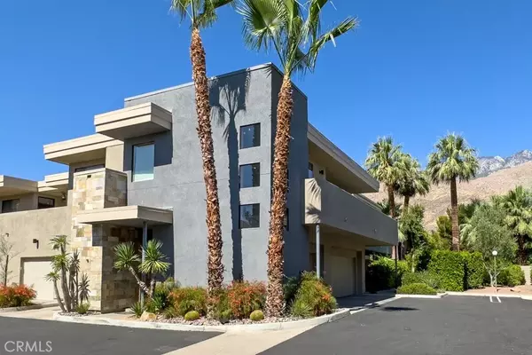 940 E Palm Canyon Drive #207, Palm Springs, CA 92264