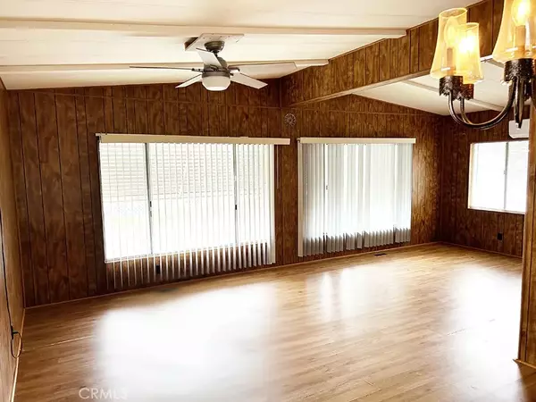 Anaheim, CA 92801,1919 W Coronet West #55