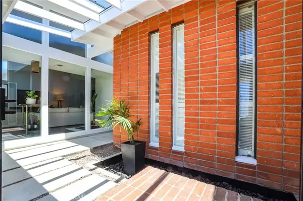 Rossmoor, CA 90720,12282 Kensington Road