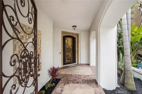 Lake Forest, CA 92610,18 Saucito
