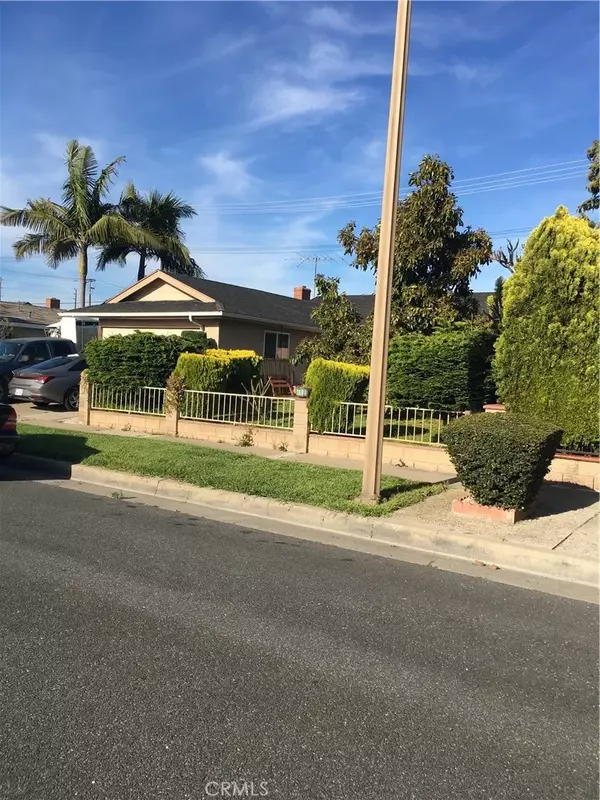 2413 S Poplar Street,  Santa Ana,  CA 92704