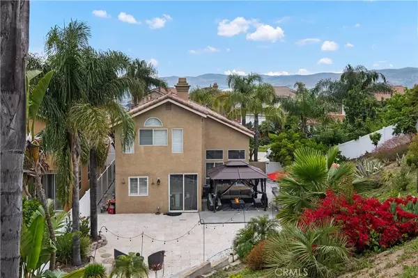 Anaheim Hills, CA 92808,906 S Dylan Way