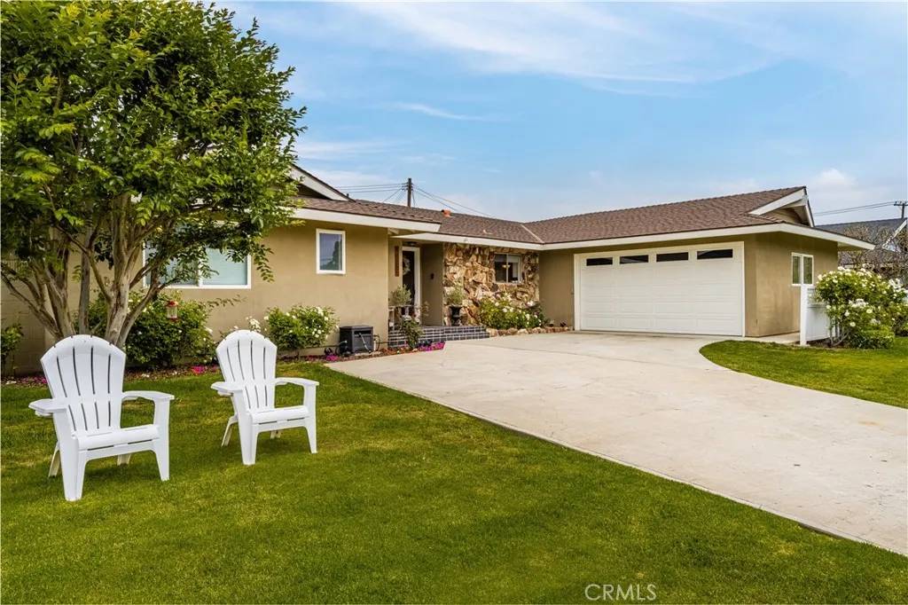 18231 Wellington Avenue, North Tustin, CA 92780
